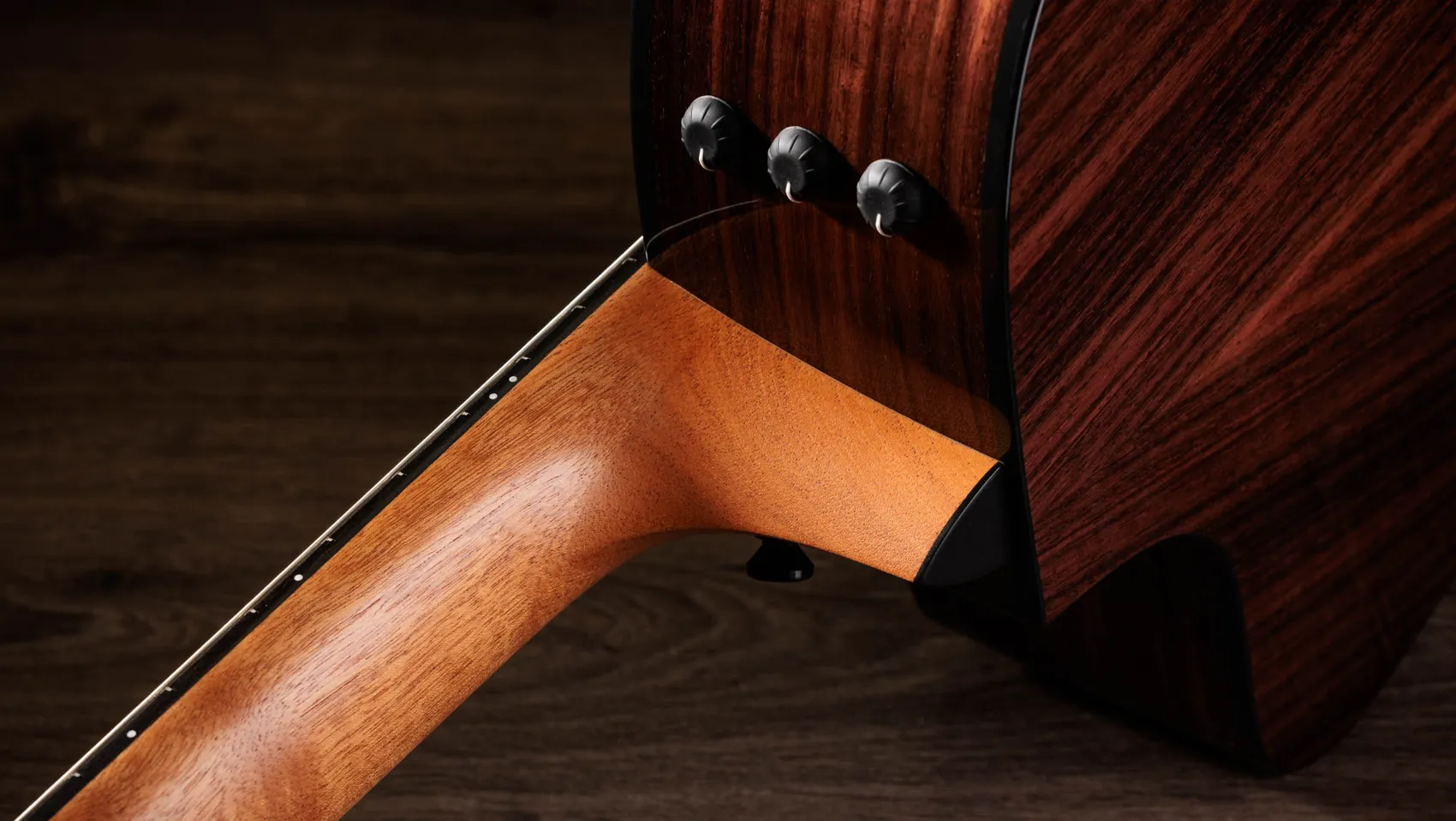 【5月末まで】Taylor ギター 214ce Rosewood＋ケース Sunset Blvd 214ce-N Plus SEB Indian Rosewood Acoustic-Electric